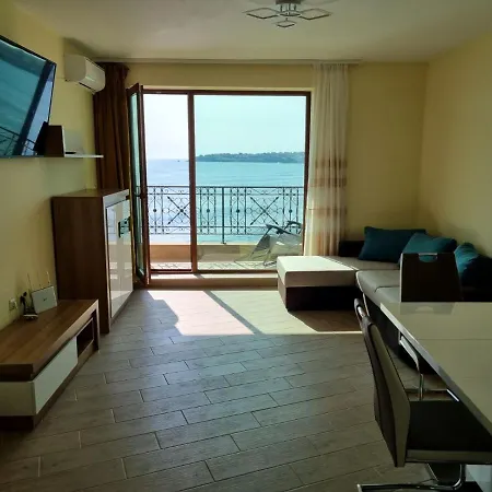 Sea View 2br شقة