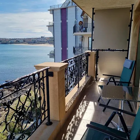 Sea View 2br *